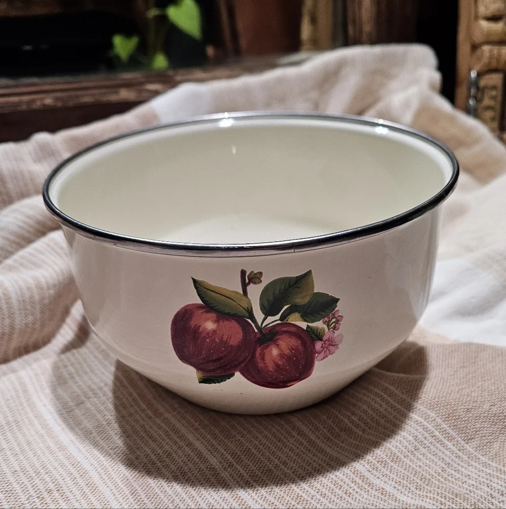 Vintage Enamel Bowl with Apple Design